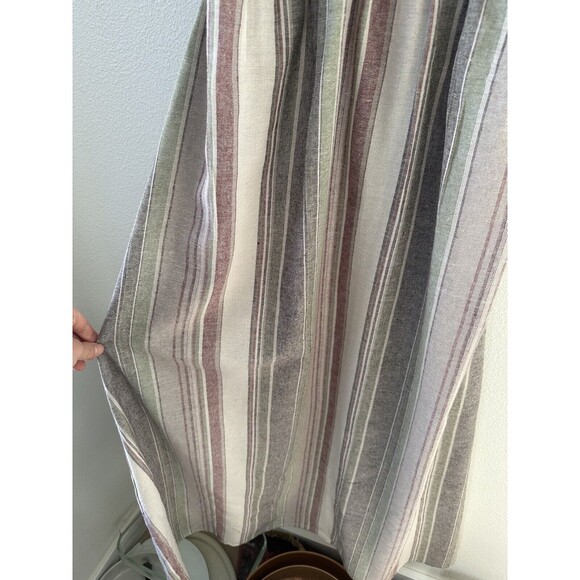 Elegant Striped Maxi Dress - Picture 4 of 10